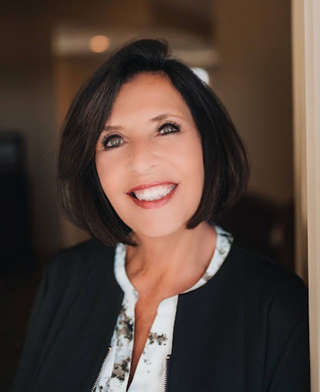 Jane Vikse, Recognized by BestAgents.us as a 2024 Top Agent isStories