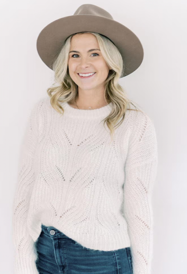 Brandie Scales, Recognized by BestAgents.us as a 2024 Top Agent isStories