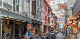 Navigating through the sea of diverse cuisine in Singapore via the top 15 restaurants