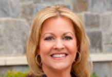 Claudia MacDonald: Recognized by BestAgents.us as a 2025 Top Agent