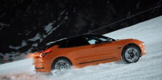 The Zeekr 001 Successfully Accomplishes the Ski Track Challenge in Kazakhstan, Excelling in Performance on Snow