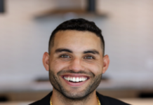 Jonathan Vizcaino, Recognized by BestAgents.us as a 2025 Top Agent