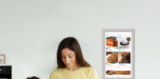 Moms’ schedule savior: Apolosign digital calendar puts an end to chaotic schedules!