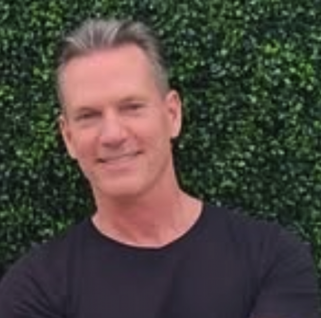 rss_miami-beach-optometrist-michael-siebert-brings-global-experience-to-local-eye-care8
