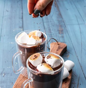 25 Hot Cocktail Recipes to Keep Yourself Warm in Winter