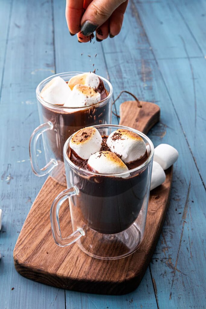 25 Hot Cocktail Recipes to Keep Yourself Warm in Winter