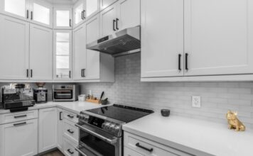 Phoenix Home Remodeling Named Best Kitchen Remodel Company in Phoenix by The Phoenix Review