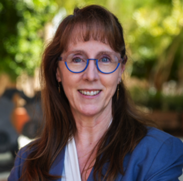 rss_kara-stuart-lewis-md-faan-fahs-fcns-pioneering-pediatric-neurology-at-phoenix-childrens-hospital70