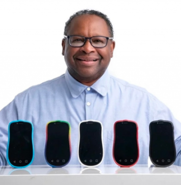 Phoneado Reinvents Peace of Mind with P-Phone: The World’s First Dedicated Backup Smartphone