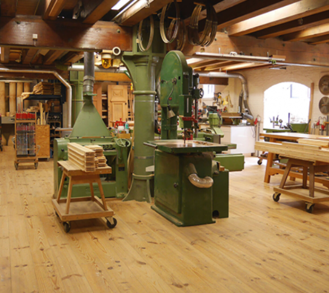 rss_high-quality-durable-solid-wood-flooring-manufacturer-in-china880850176