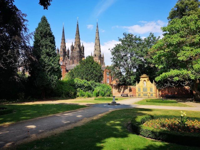 rss_taxi-in-lichfield-who-we-are768322098