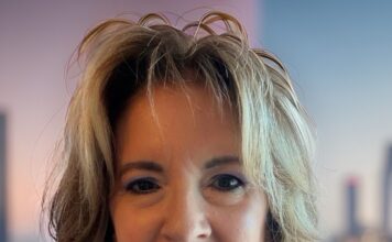 Award-Winning Author Lisa Towles, MBA, Launches Story Impact Magazine to Help Writers Build Visibility and Confidence