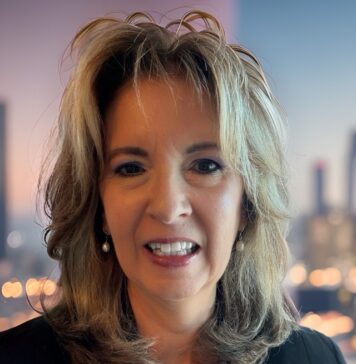 Award-Winning Author Lisa Towles, MBA, Launches Story Impact Magazine to Help Writers Build Visibility and Confidence