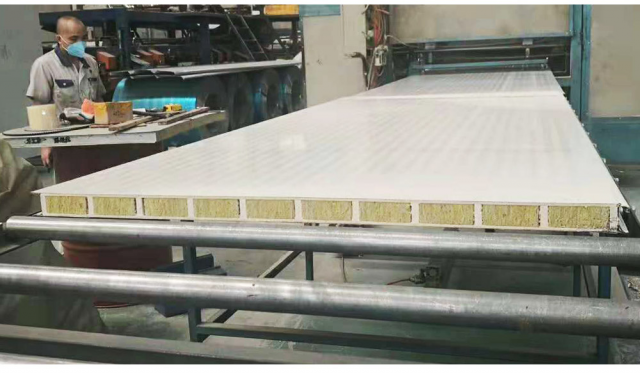 rss_mgo-rock-wool-sandwich-panel-exporter116449144