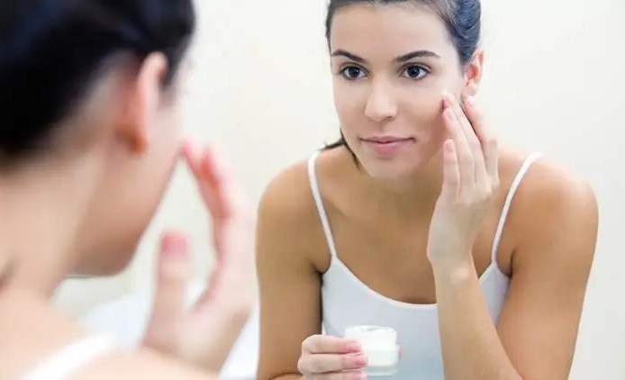 Unveil Some Simple Yet Effective Summer Skincare Routine 