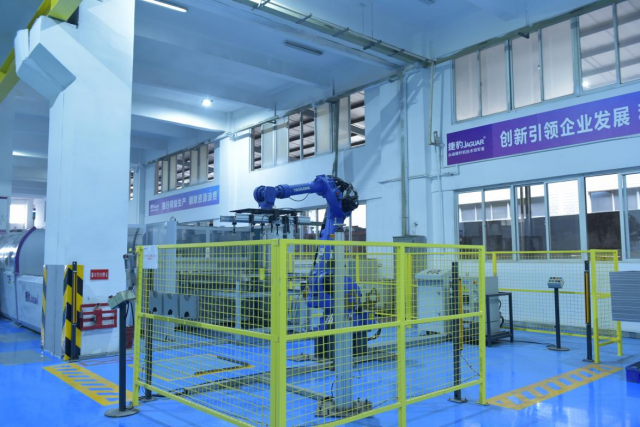 rss_belt-drive-screw-air-compressor-solutions-from-jaguar445132985