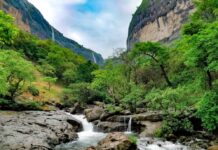 Devkund Waterfall Trek in Maharashtra