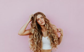 How to Keep Your Hair Healthy in the Scorching Summer?