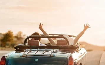 19 Crucial Items That You Need for a Global Adventure