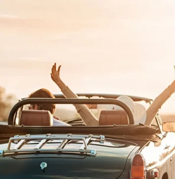 19 Crucial Items That You Need for a Global Adventure