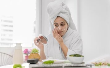 How to Take Care of Skin Properly During Monsoon? How to Take Care of Skin Properly During Monsoon?