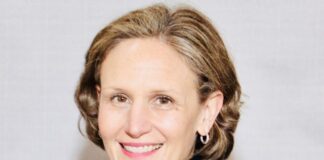 Marsha Zeller, Recognized by BestAgents.us as a 2023 Top Agent.